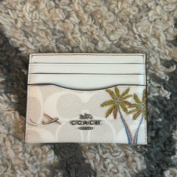 Limited addition coach Hawaiian collection - Picture 1 of 3
